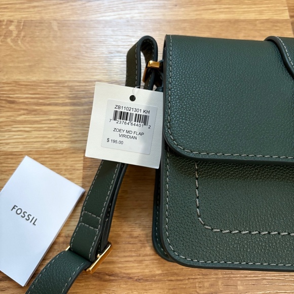 Fossil Zoey Medium Buckled Leather Crossbody Bag - Picture 5 of 12